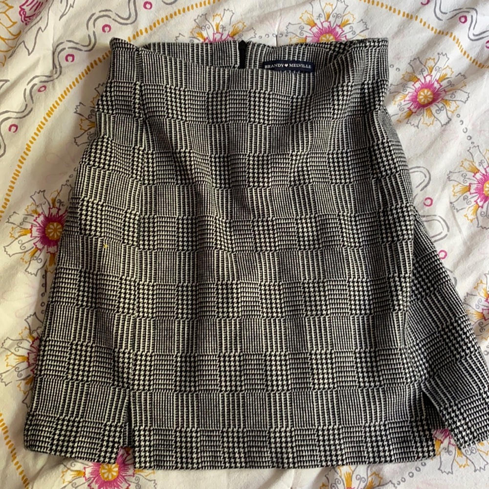 Brandy Melville Skirt 💛
